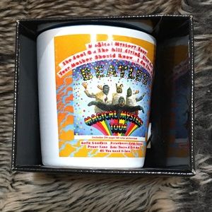 NEW IN BOX❤️ The Beatles Glazed Ceramic Mug 🌈Magical Mystery Tour *Size 12 oz.*